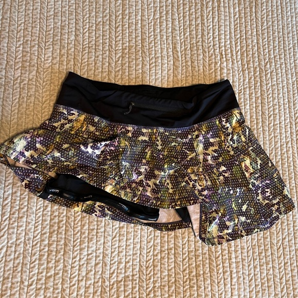 Lululemon size 6 multicolored tennis skirt - Picture 4 of 5